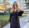 Lucilla szövetkabát– Hosszított női szövetkabát fekete – Innova Fashion